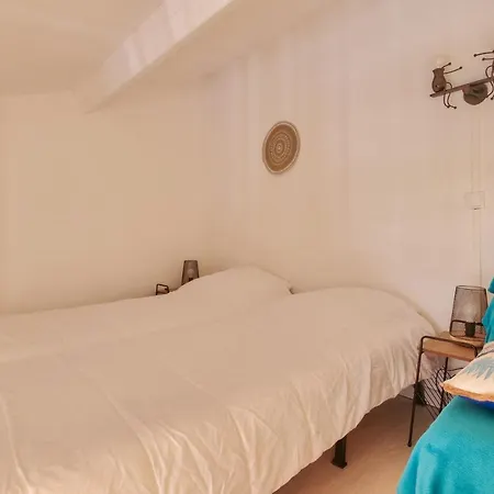 280m De La - Piscine - Sejour A 4 Semesterbostad