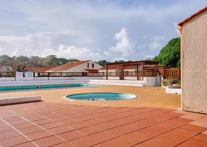 280m De La - Piscine - à 4 * Saint-Vincent-sur-Jard