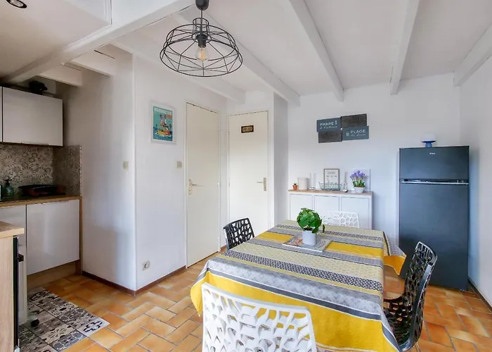 280m De La - Piscine - à 4 Hébergement de vacances Saint-Vincent-sur-Jard