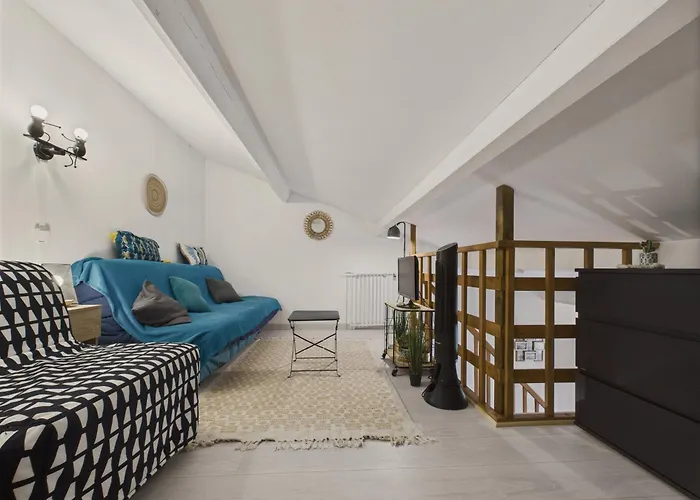 280m De La - Piscine - à 4 Hébergement de vacances *