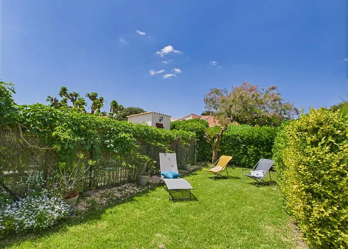 Hébergement de vacances 280m De La - Piscine - à 4 *